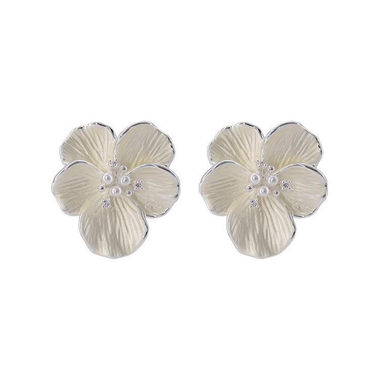 Elegant 3D Flower Stud Earrings for Women - Light Luxury, Stylish, and Unique Design Jewelry