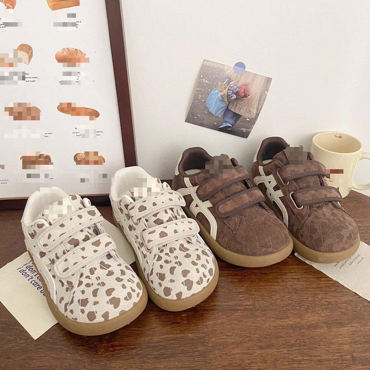 Velcro board shoes big head autumn new chic niche design bread shoes casual
