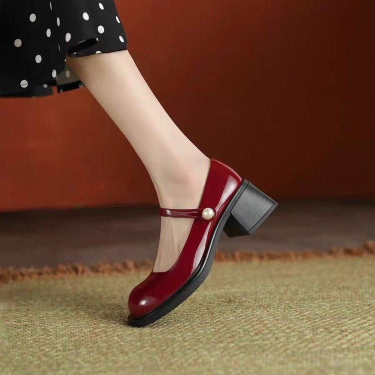 

French retro Mary Jane small leather shoes women s spring 2025 new versatile British style with skirt loafers 40 бордовый