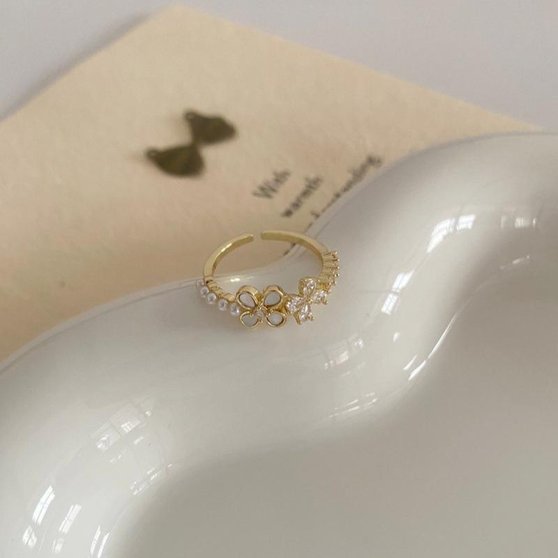 Elegant Zircon Butterfly Heart Ring - Women s Niche Design, Versatile Fashion Jewelry
