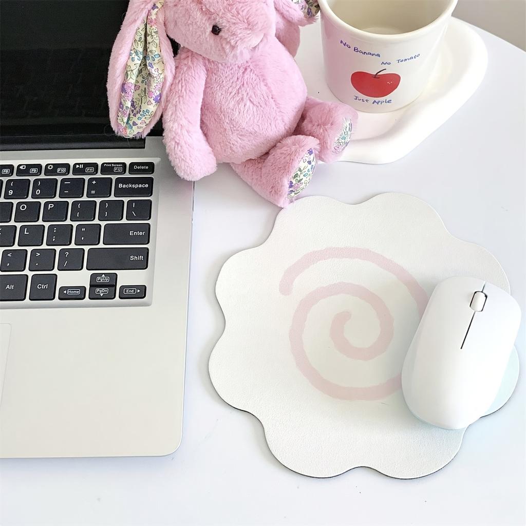 1PC Simple and Cute Soft Mouse Pad, Fish Cake Pattern, Mouse Pad, Student Desktop Decoration Pad, Suitable for Back To School