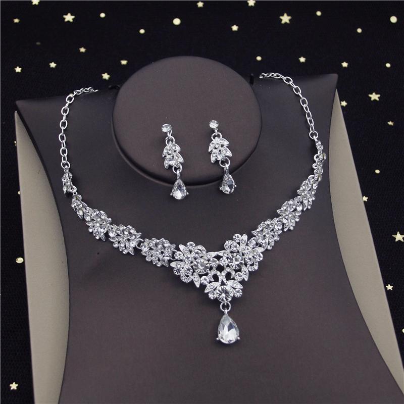 Gorgeous Crystal Bridal Jewelry Sets Fashion Tiaras Earrings Choker Necklace for Women Wedding Dress Bride Dubai Jewelry Set