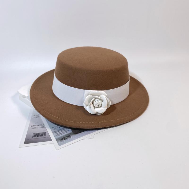 Hepburn Style Flower Flat Top Small Brim Woolen Hat Women's Autumn and Winter French Retro High-end Sense Showing Face Small Temperament Top Hat