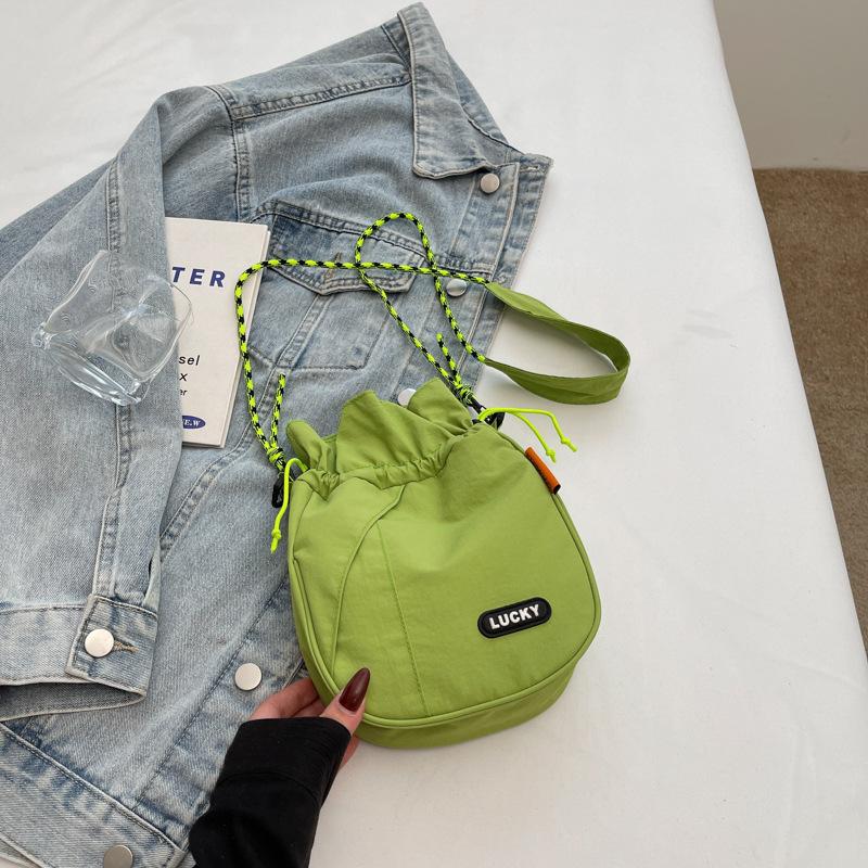 

Casual Niche Shoulder Bag, Messenger Bag, Small Cloth Bag, Mobile Phone Bag, Women S Sports Versatile Lucky Bag, Bucket Bag. зелений
