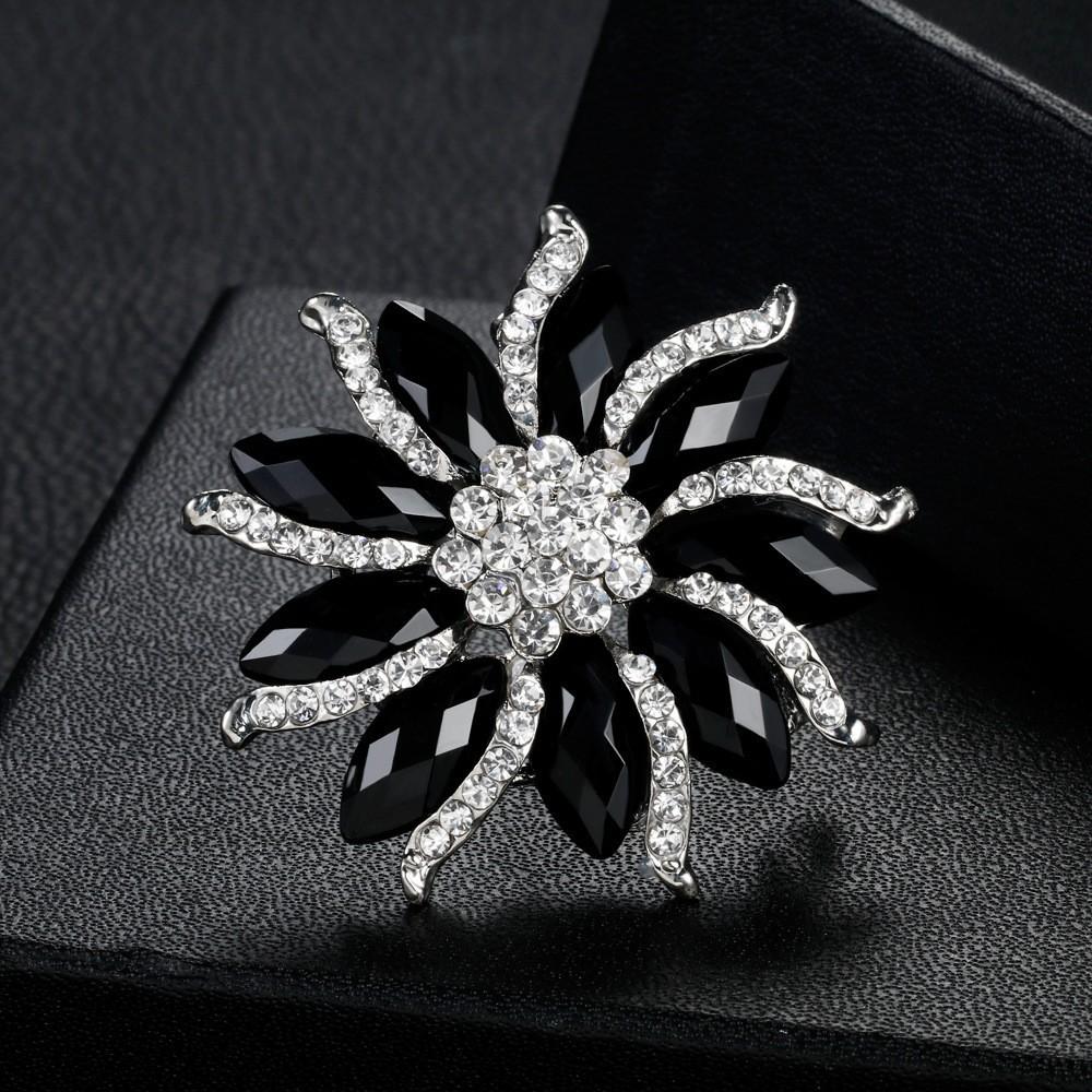 Elegant Rhinestone Flower Brooches for Women Fashion Clothing Pins Party Jewelry Accessory Gift