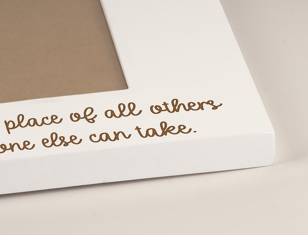 Darling Souvenir Made With Love  Engraved Table Top Photo Frame  Wooden Love For Mom Quotes White Picture Frame Gift For Mother's Day, 4x6Photo Size