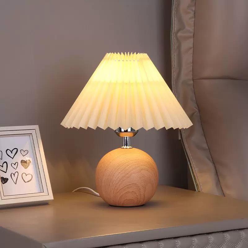 Nordic Ceramic Bedside Lamp: Warm, Romantic Pleated Design In Retro Minimalist Style