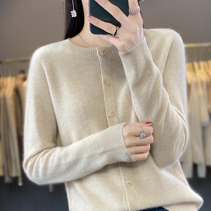 

Новый осенне-зимний кардиган с круглым вырезом для женщин, топ с длинным рукавом, базовый слой, верхняя одежда, модный и универсальный вязаный свитер XXL светло-бежевый