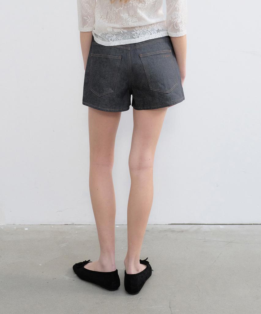Yunse Studded Denim Shorts (Black Denim)