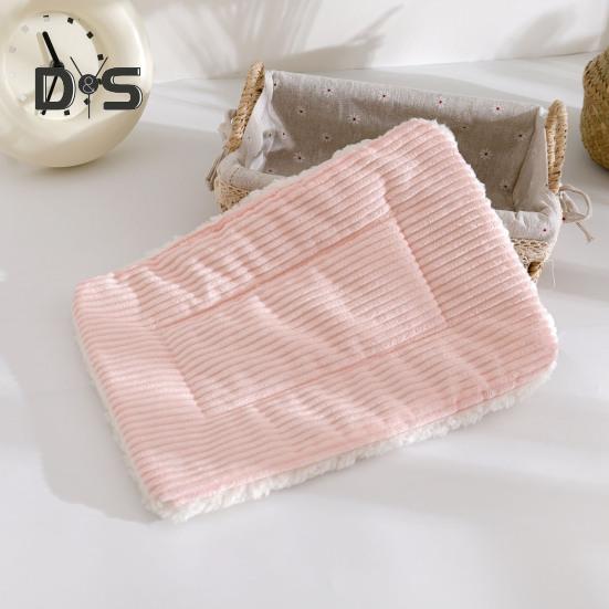 Guinea Pig Cage Liner Bed Winter Warm Plush Pad Hamster Nest Mat Small Animal Accessories for Squirrel Hedgehog Chinchilla Rabbit