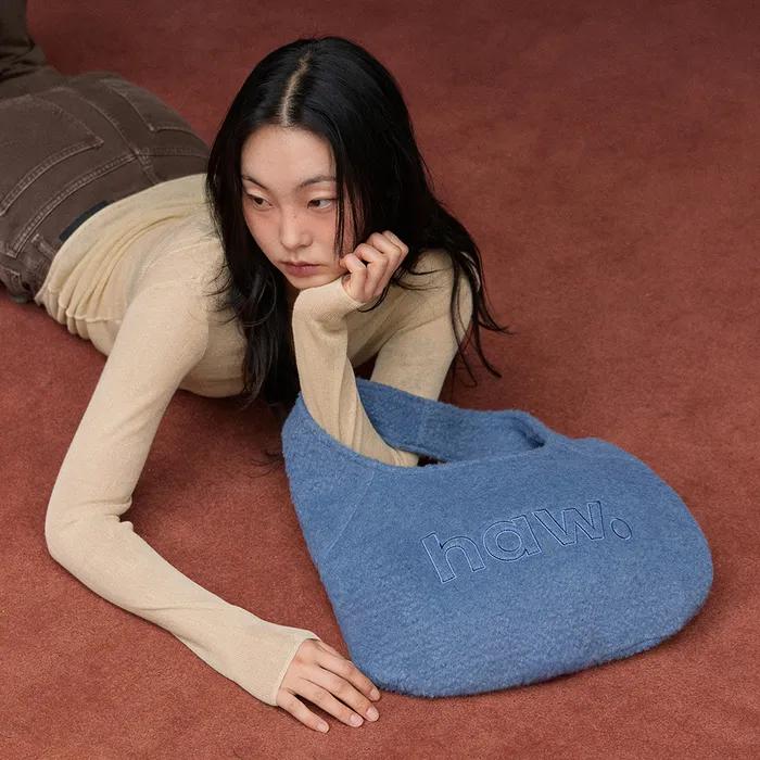 mini wool pebble bag (BL)
