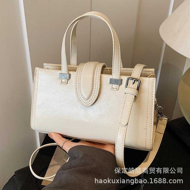 Premium sense big bag women's bag 2025 new trendy Korean version large capacity handbag spring and summer retro commuter tote bag