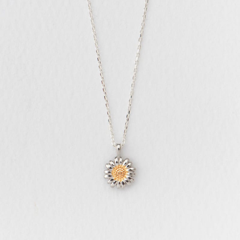 OR D`OR [925 silver] Two-tone daisy pendant necklace