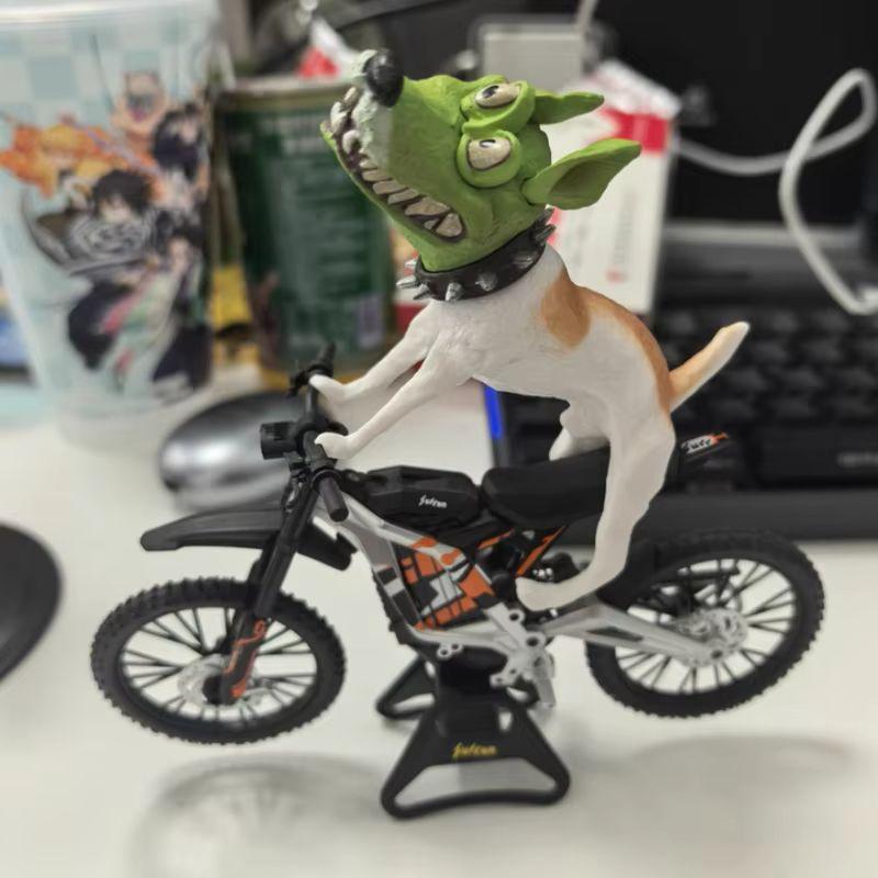 Japanese animation The Mask Dog Dynamic Figure Feature Peripheral Spooky Entertaining Item Figure Desk Accent Collectible Ride Ornament Original Token