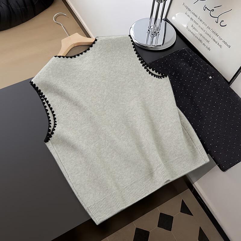 Women's Cartoon Embroidered V-Neck Knit Vest