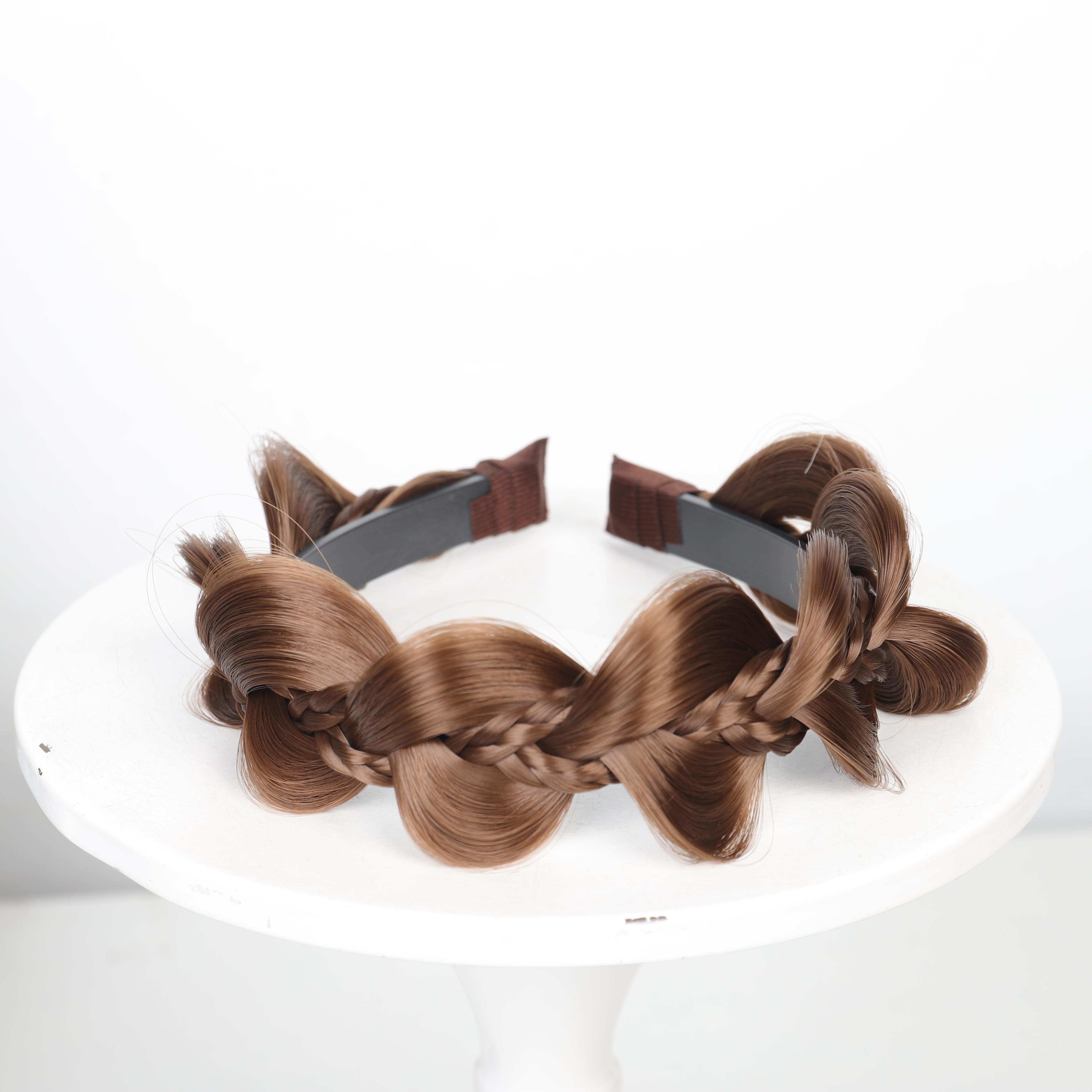 

Синтетическая повязка на голову, очаровательная женская плетеная повязка на голову, регулируемая, синтетический парик, используется для повседневной жизни, музыкальных фестивалей, праздников