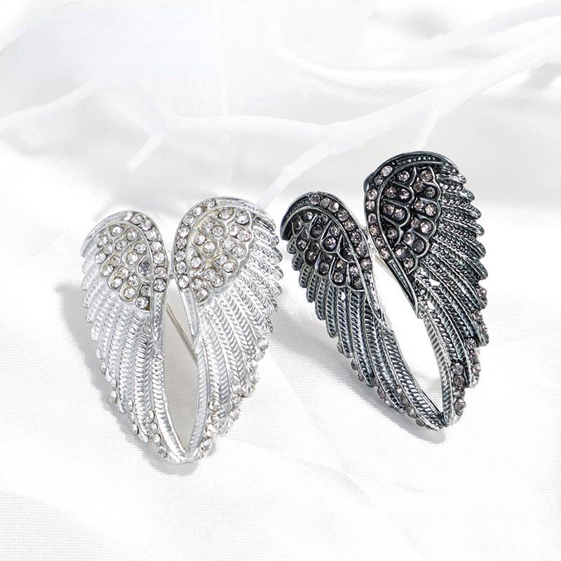 Creative Vintage Wings Crsytal Brooch Pin For Women Men Fashion Trendy Metal Badges Unisex Casual Party Banquet Brooches Jewelry