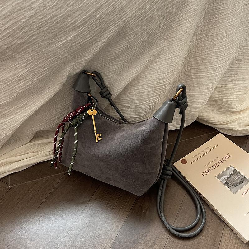 

Ретро модная сумка-пельмень женская 2024 осень и зима новая в зарубежном стиле с леопардовым принтом сумка на плечо с высоким чувством универсальная женская сумка серый