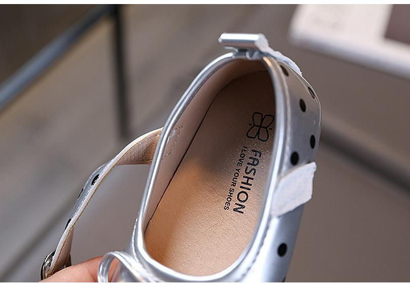 2026 Autumn Retro Polka Dot Shallow Square Toe Flats for Girls