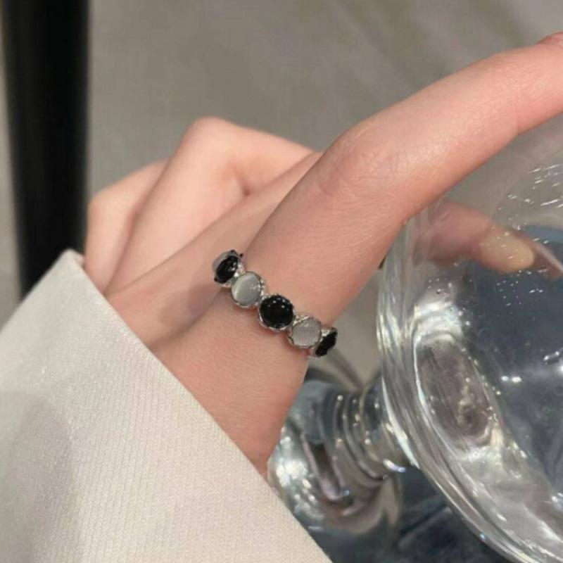 Open Fashionforward Adjustable Cat Eye Stone Ring For Women In Black And White