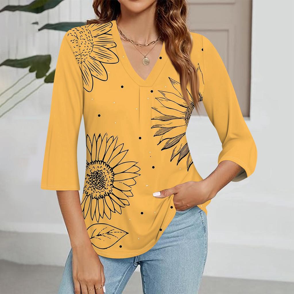 Women's V-neck Gradient Print Three-quarter Sleeve Fashion Top