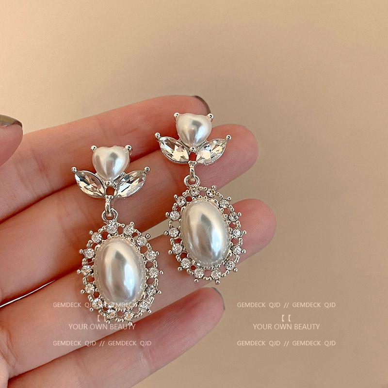 French Retro Zircon Pearl Stud Earrings - Elegant, Versatile Light Luxury Design for Women