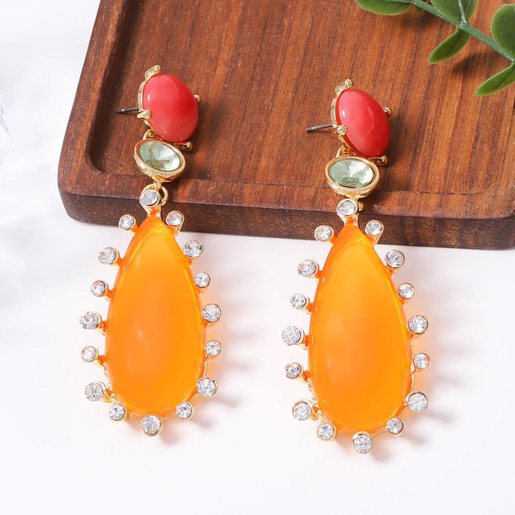 Retro environmentally friendly contrasting color water drop geometric resin diamond-encrusted earrings light luxury advanced daily commuting exquisite