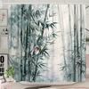 Eleganter Bambuswald Wasserdichter Duschvorhang für Badezimmerdekor, Mit einem ruhigen Design mit einem Vogel, der zwischen den