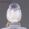 JERYAFUR Módní zimní čepice Teplá dámská pletená čepice Norková čepice s vertikální tkanou liščí bambulí lyžařská čepice