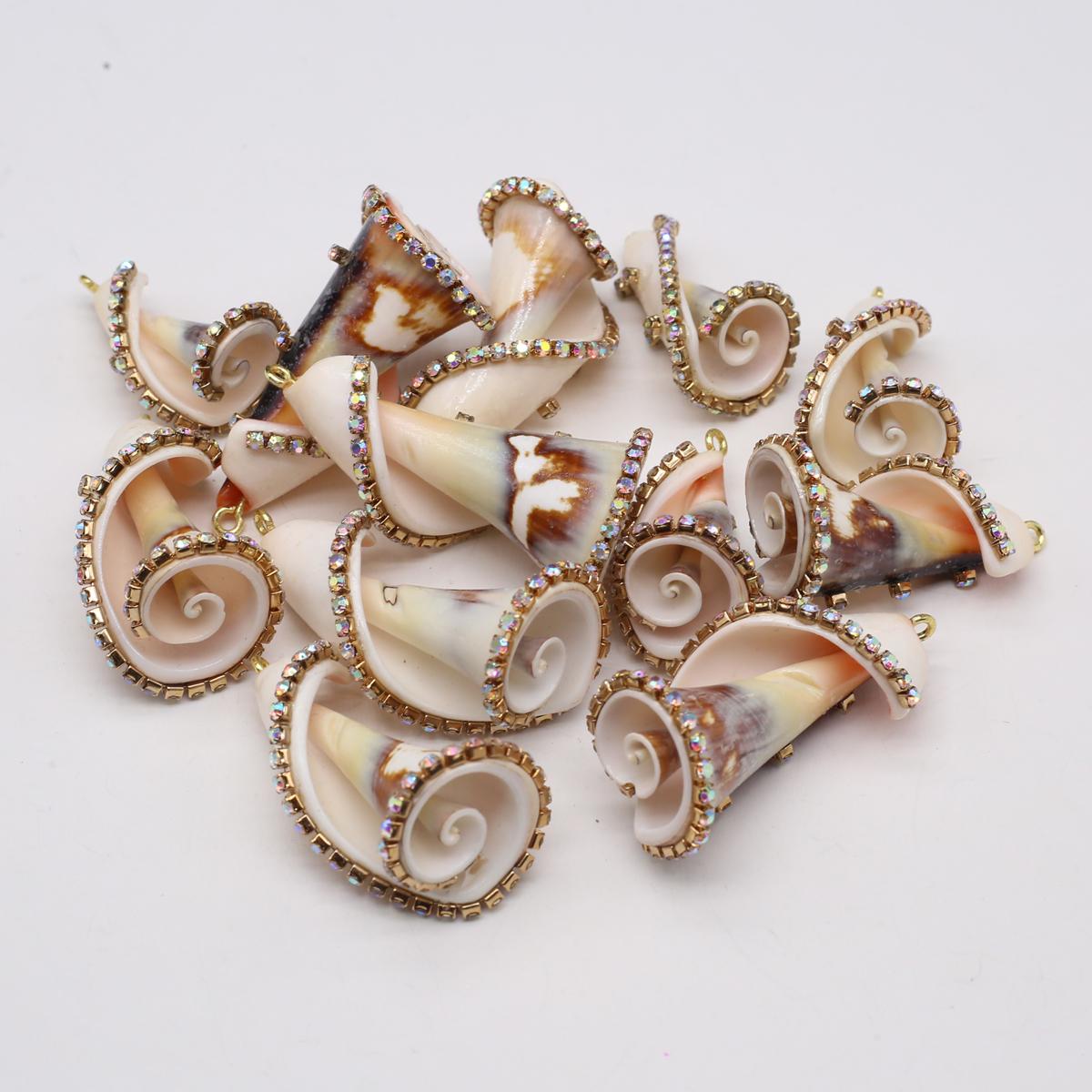 

4 шт. Подвеска «Петушиный гребень» Искусственная буровая раковина с бриллиантом 15x30-25x45 мм для изготовления ювелирных изделий DIY Ожерелье Браслет Серьги Аксессуар 4pcs