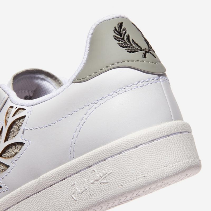 Fred Perry B721 Leather Branded B7323 White Limestone  549 