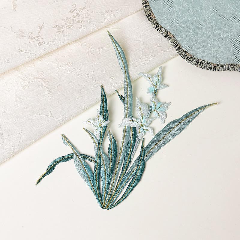 Ancient Style Phalaenopsis Embroidery Patch for Clothes, Pants, Bags & Hanfu DIY