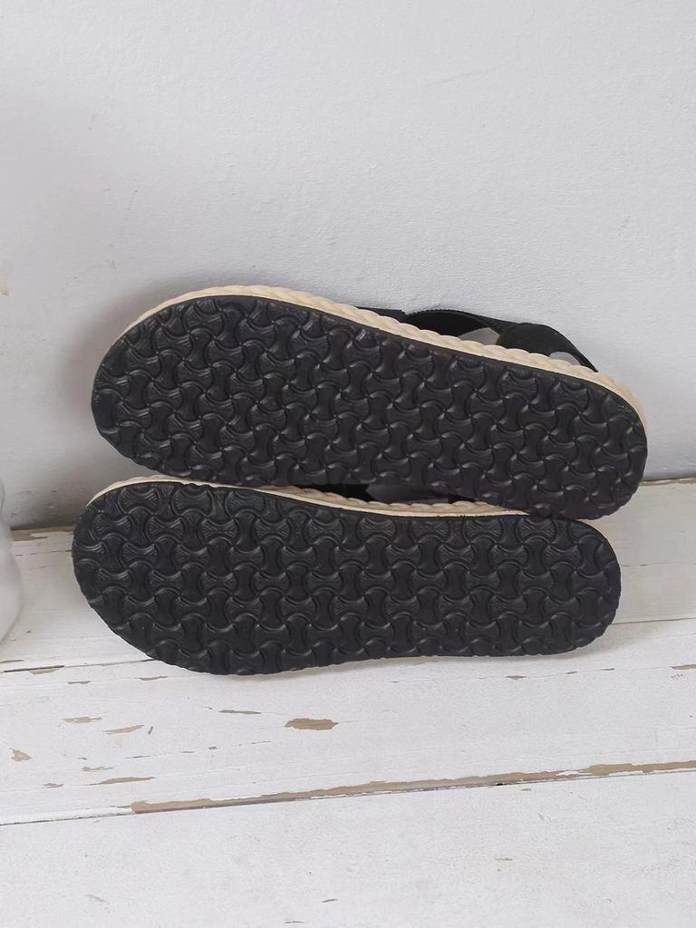 2024 Summer Women's Lightweight Soft-Soled Roman Sandals: Flat, Round-Toed, Breathable Beach Footwear
