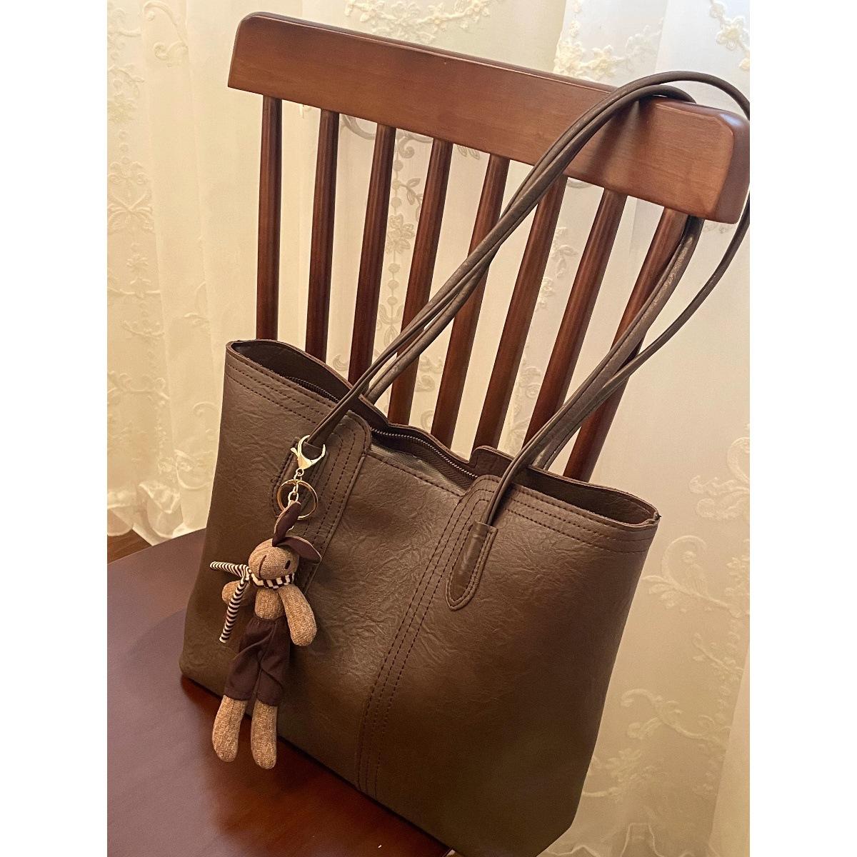 

Сумка женская 2024 года, новая осенне-зимняя сумка-тоут в стиле ретро, большая вместимость, сумка через плечо для поездок на работу и подмышку