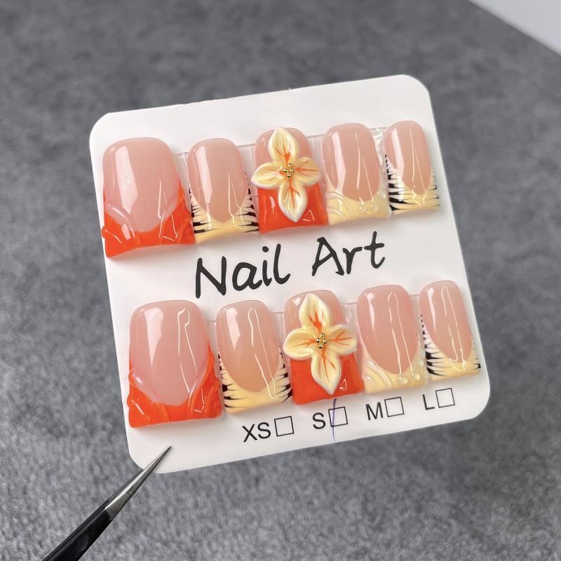 3D Floral Relief French Tip Press-On Nails Short Duckbill Shape Ice-Transparent Sweet Cool Edgy Style Handmade Acrylic Nail Tips Small