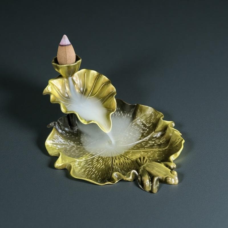 1x Lotus Pond Backflow Incense Burner Metal Frog Living Room Sandalwood Cone Censer for Home Decor Ornaments