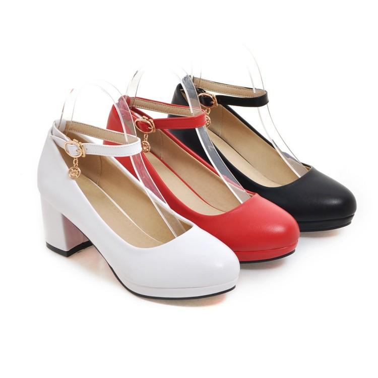 

Новые модные женские туфли большого размера на одной пуговице с неглубоким носком