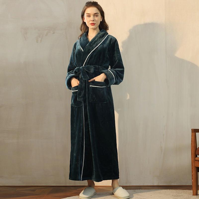 Men's Shawl Collar Robes Full Length Fleece Plush Bathrobes Soft Spa House Coat with Pockets Fluffy Spa Robes Winter Warm Flannel Long Robe for Men