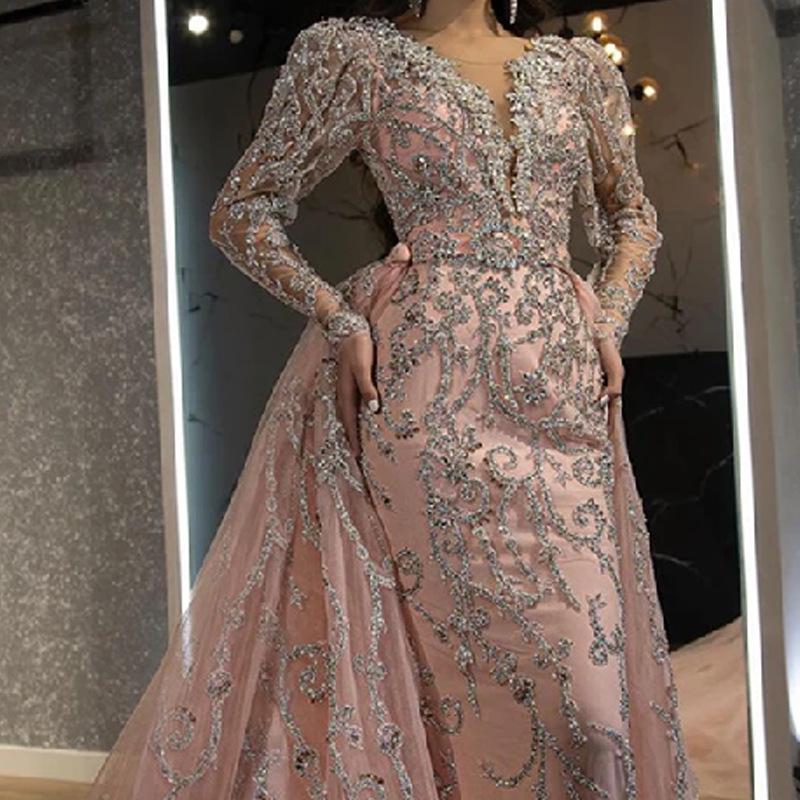Elegant 2025 V-Neck Gold-Accented Long-Sleeve Evening Gown for Women