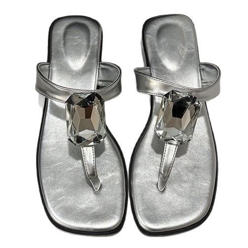 Slippers women's summer outer wear 2025 new with skirt rhinestone flip-flops seaside summer beautiful cool slippers women's sandals