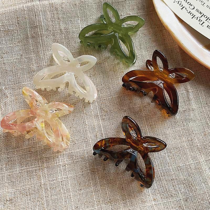 New Butterfly Hair Clips Women Retro French Personality Jelly Hairpin Plastic Green Hair Claw Ladies Hairgrips Hair Accessories