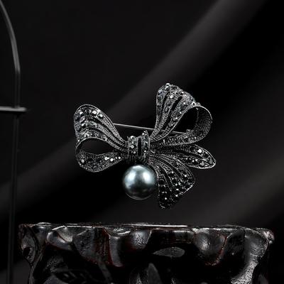 Broches et bijoux de corps