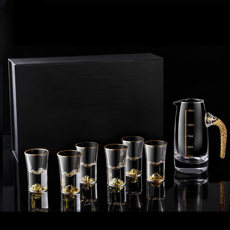 7 stk. krystallglass kort kopp gaveeske sett blyfritt brennevinglass med vin dispenser gyllen vodka brandy vinglass soju kopp