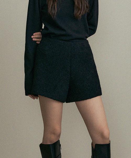 Lingseoul Alpaca Half Pants-Black
