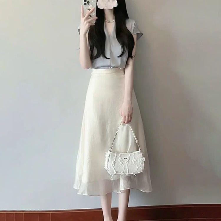 2026 Chic Hong Kong Summer Outfit: Elegant Two-Piece Skirt and Top Set for Women