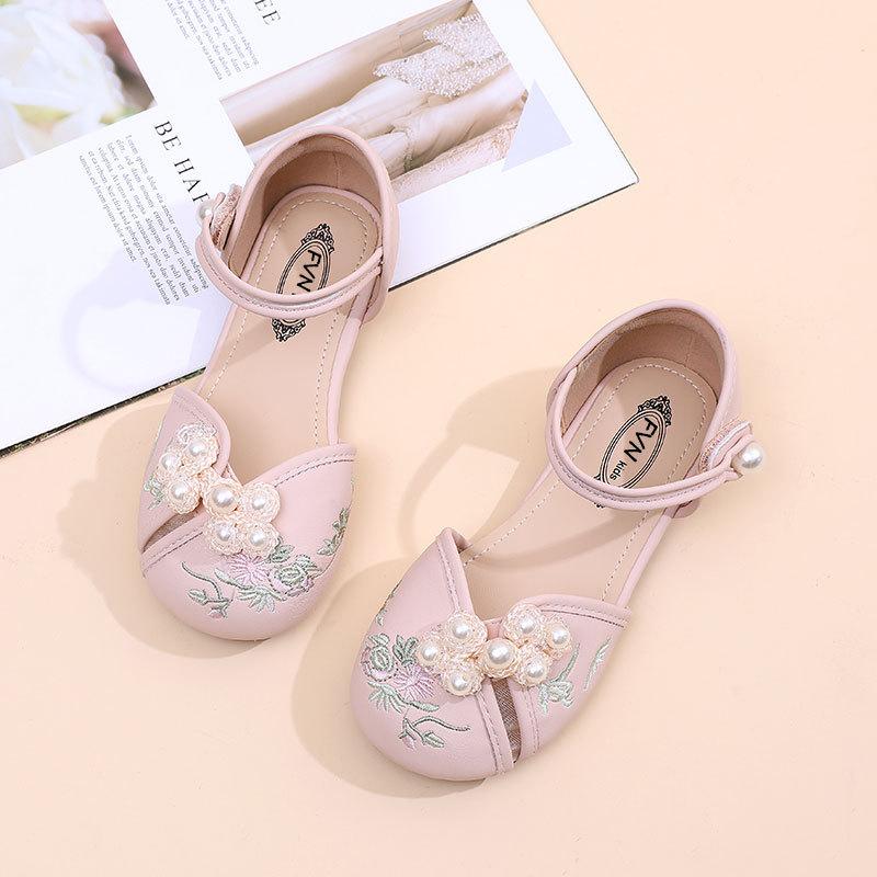 New style girls' Hanfu shoes, summer traditional Chinese sandals, children's shoes to match with horsehair skirts, Chinese embroidered shoes, ancient