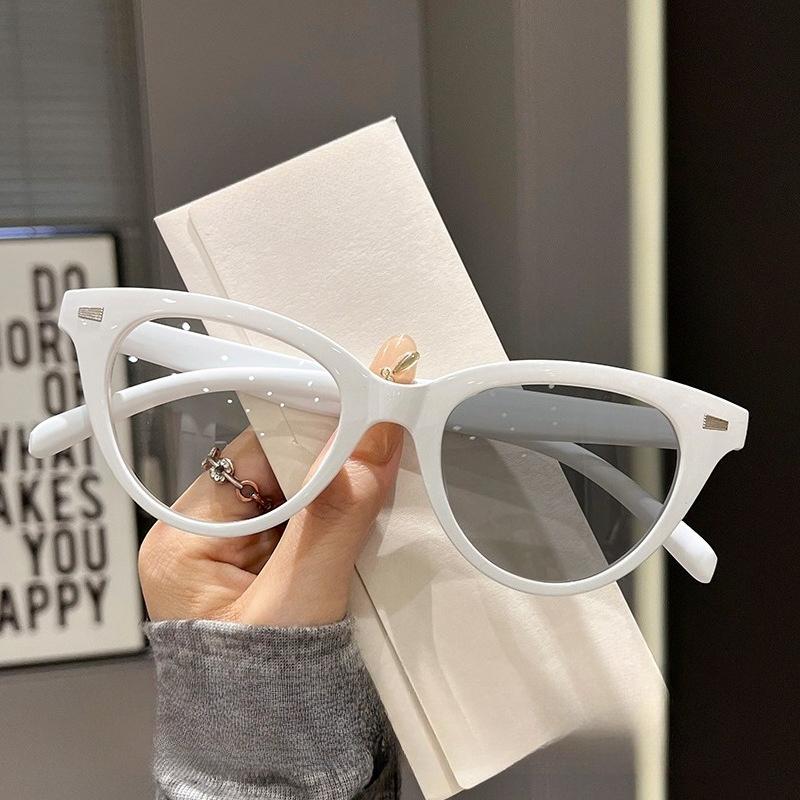 Retro Photochromic Myopia Glasses Fashion Color Changing Minus Diopter Eyewear Women Sun Shades Eyeglasses Prescription Lenses