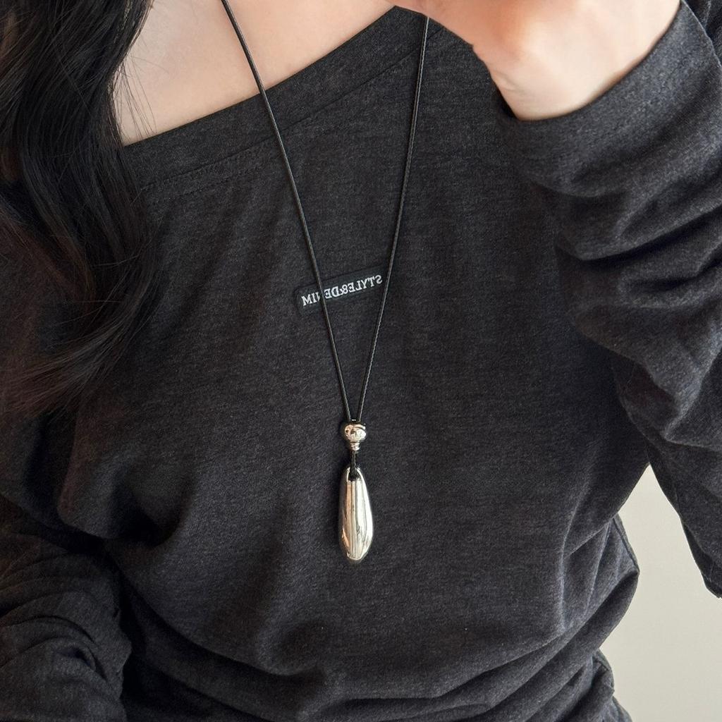 Waterdrop Shaped Necklace for Women and Girls, Simple Black Rope Adjustable Long Chain Fashion Accessory