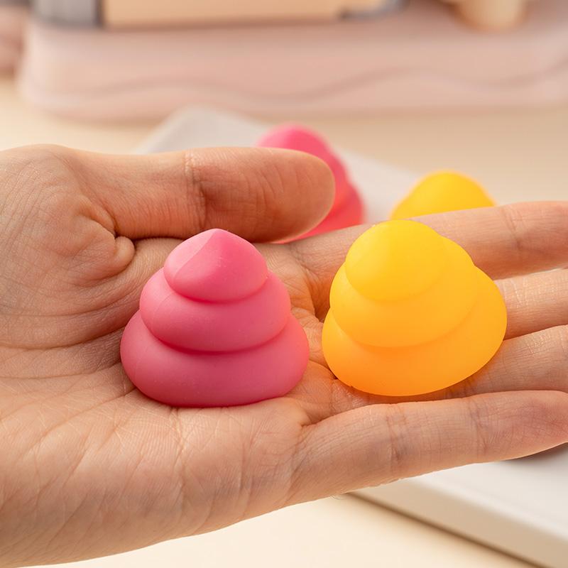 Süßes Fidget Knet-Kackhaufen Spielzeug Geschenke Stressabbau Sensorisch Lustige Kackhaufen Form Kinder und Erwachsene Fidget Scherz Streichspielzeug Zufällige Farbe