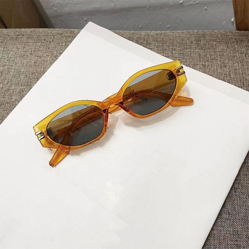 New Small Frame Oval Sunglasses Women Brand Designer Vintage Sun Glasses Lady Outdoor Travel Fashion Eyewear Uv400